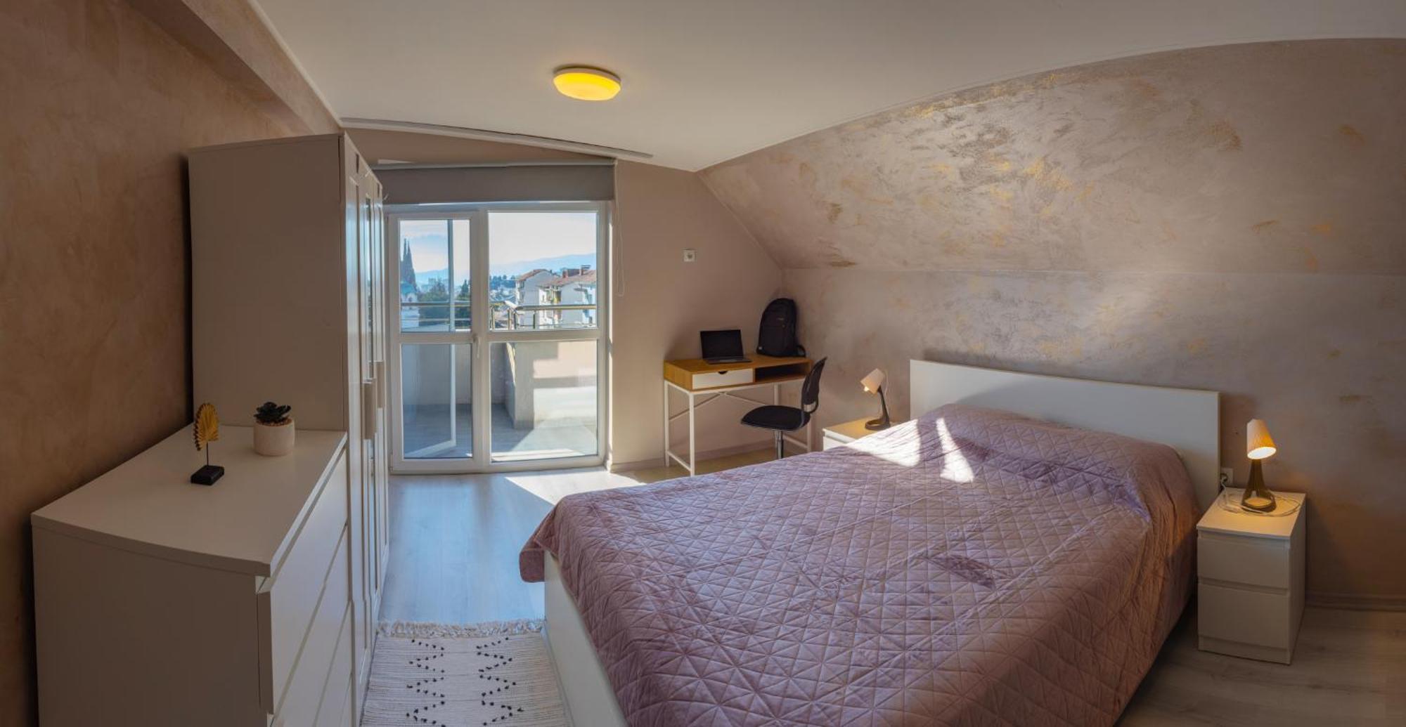 Sky Hills Apartment